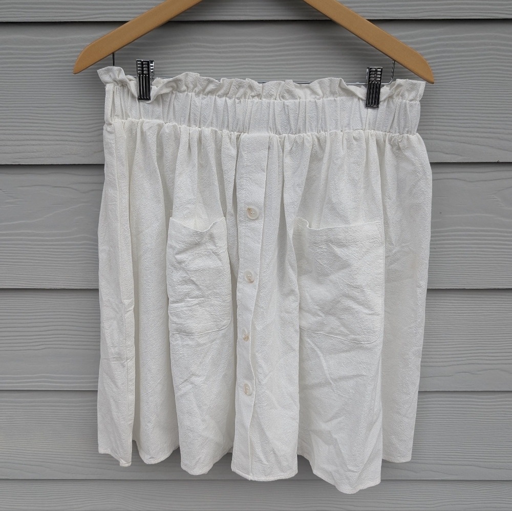 Shein Skirt NWT Size XL White Pockets Buttons Flowy Elastic At Waist